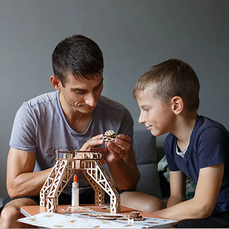 Robot 3D en Bois à Construire – Puzzle Mécanique DIY