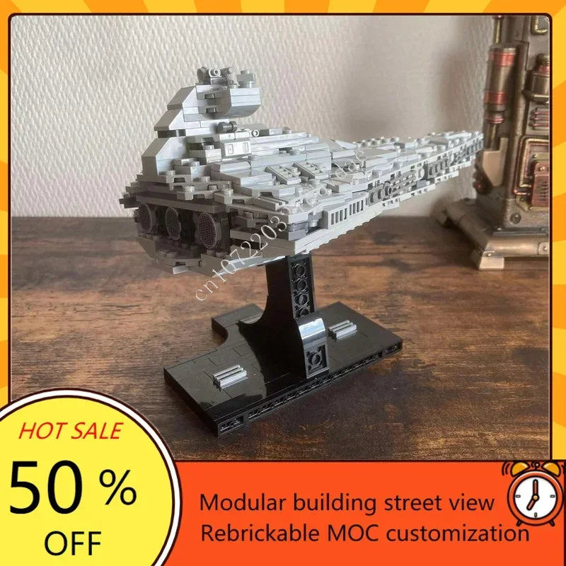 Croiseur spatial triangulaire MOC – Jeu de construction de 641 pièces