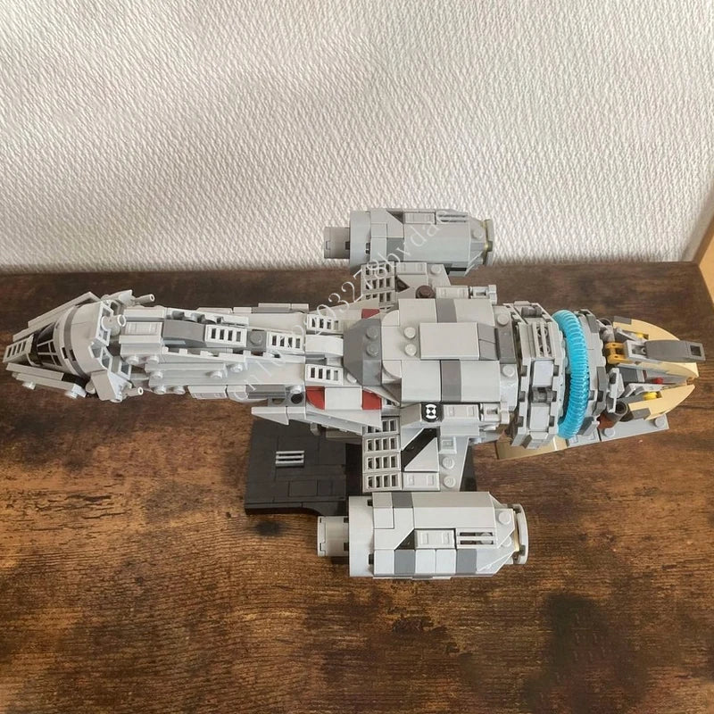 Vaisseau spatial MOC à construire – 670 pièces avec support