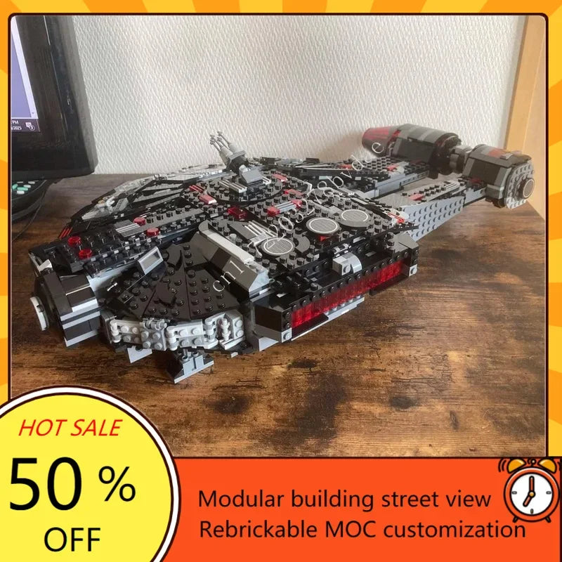 Vaisseau spatial Dark Outrider en briques – 1 400 pièces
